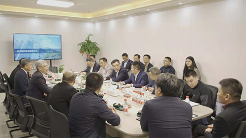 十二届天下政协副主席马培华、中国中小商业企业协会信用会长董树奎一行人莅临旋乐吧spin8