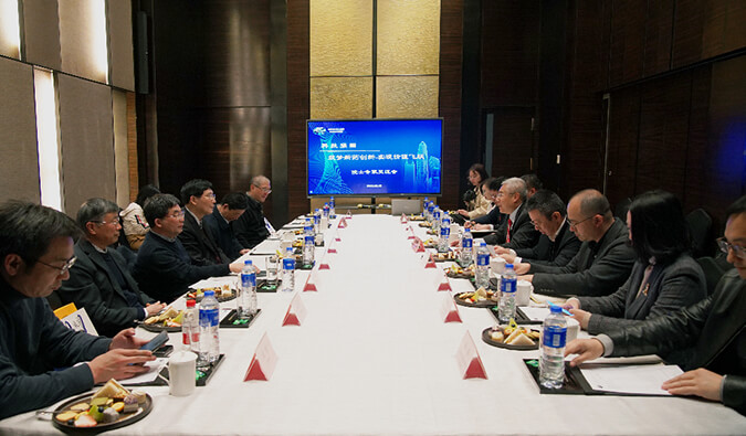 众院士专家齐聚旋乐吧spin8，，，，共话立异药怎样从0到1