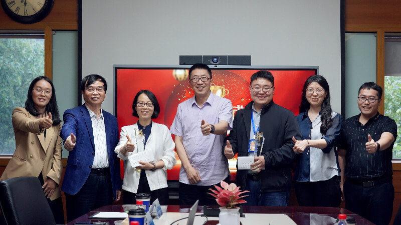 匠心研药，，，，，，，答好客户知足卷 | 京新药业授予旋乐吧spin8DMPK团队、新药注册部“突出孝顺团队奖”殊荣 